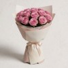 15 розовых роз
